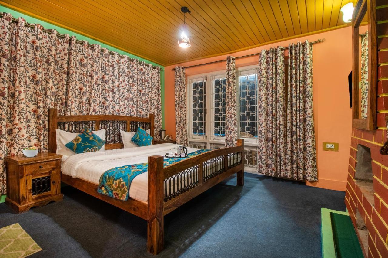 Hotel Little Silver Pahalgam Exterior photo