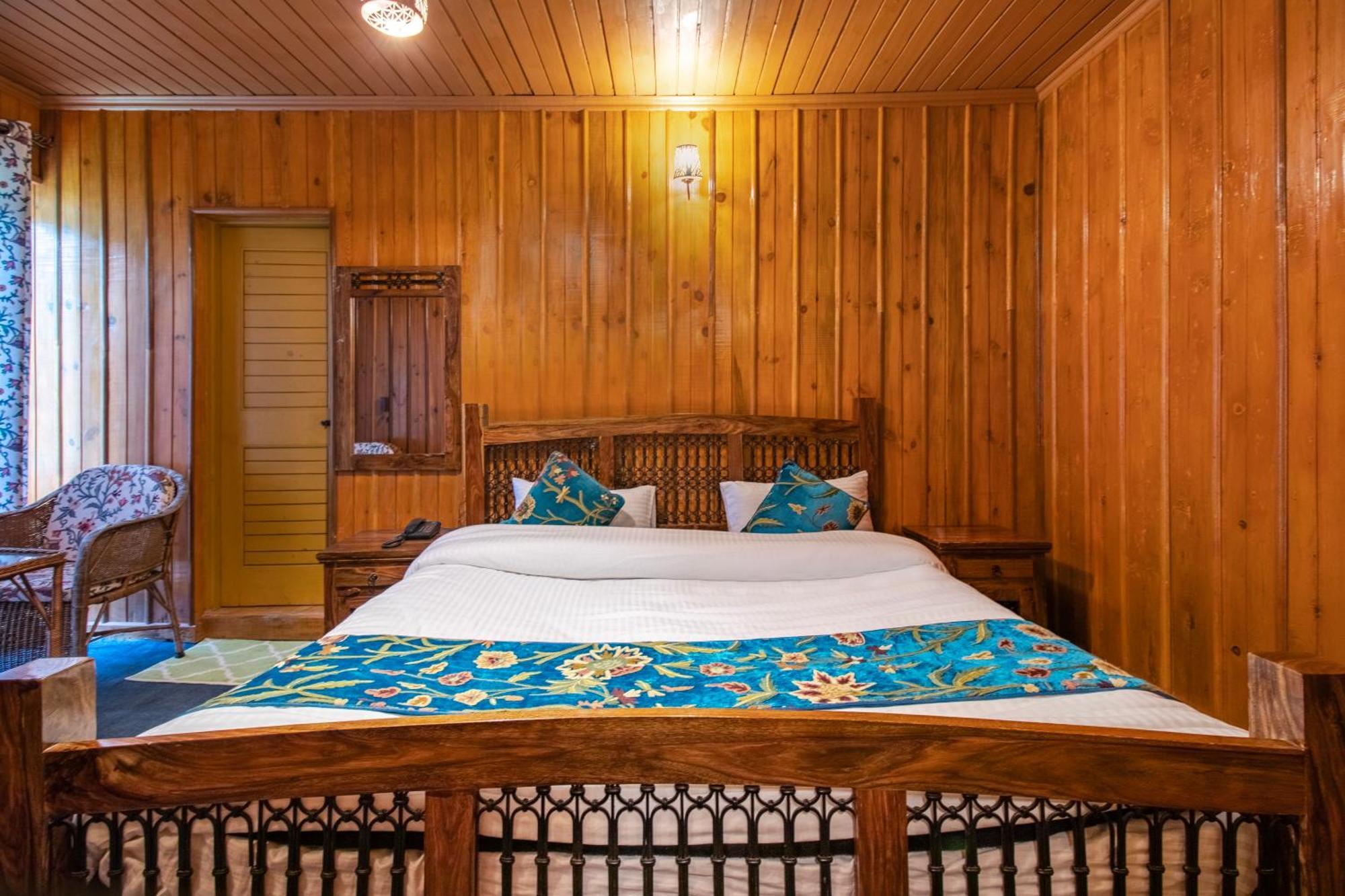 Hotel Little Silver Pahalgam Exterior photo