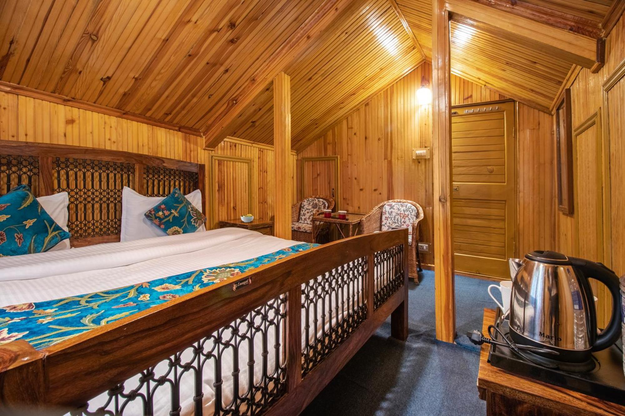 Hotel Little Silver Pahalgam Exterior photo