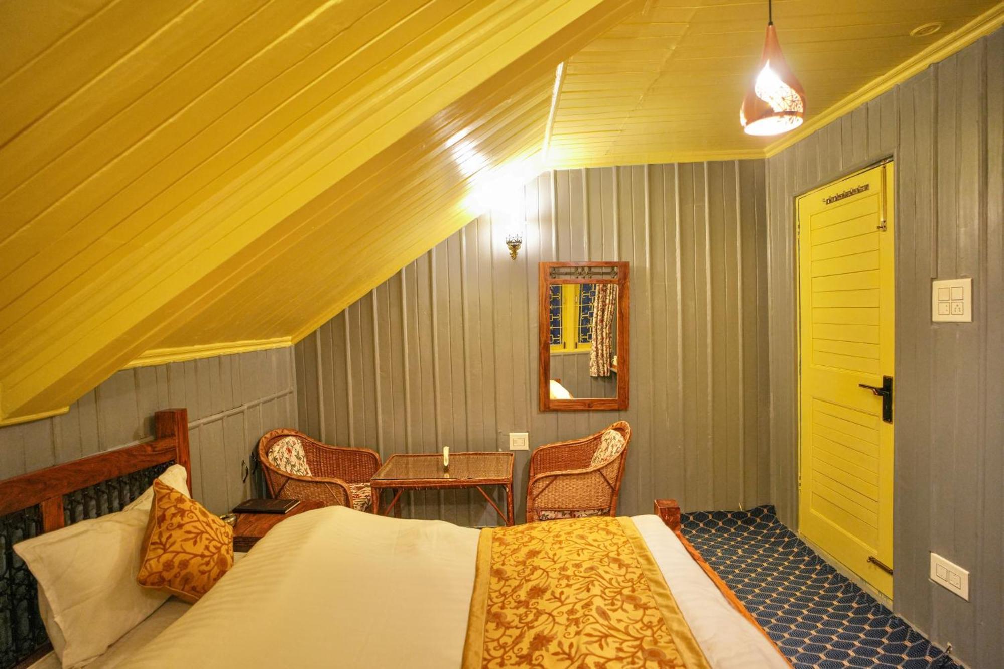 Hotel Little Silver Pahalgam Exterior photo
